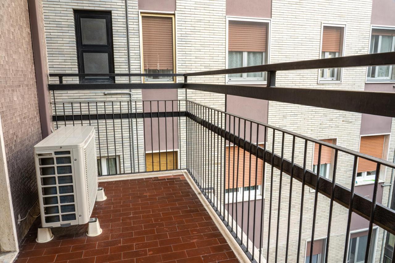 San Donato -M3,Linate Airport,Duomo,Policlinico,Wi-Fi Apartment San Donato Milanese Exterior photo